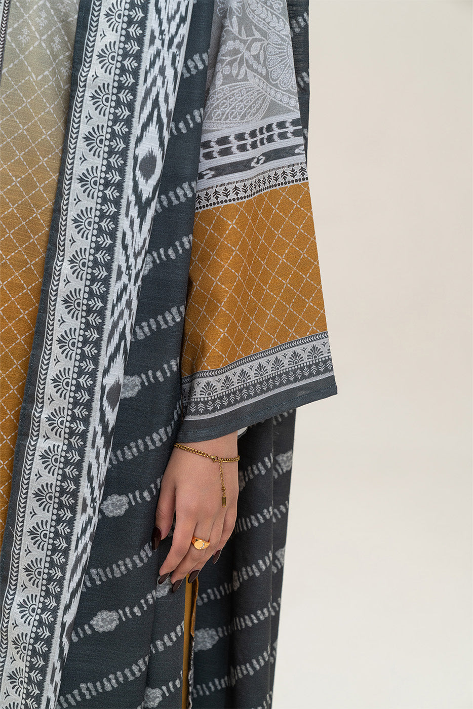 3 PIECE PRINTED LAWN SUIT-MEDALLION DEW SUIT